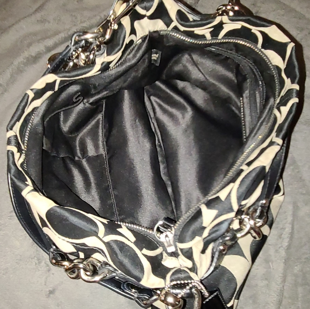 Coach purse - Picture 2 of 4